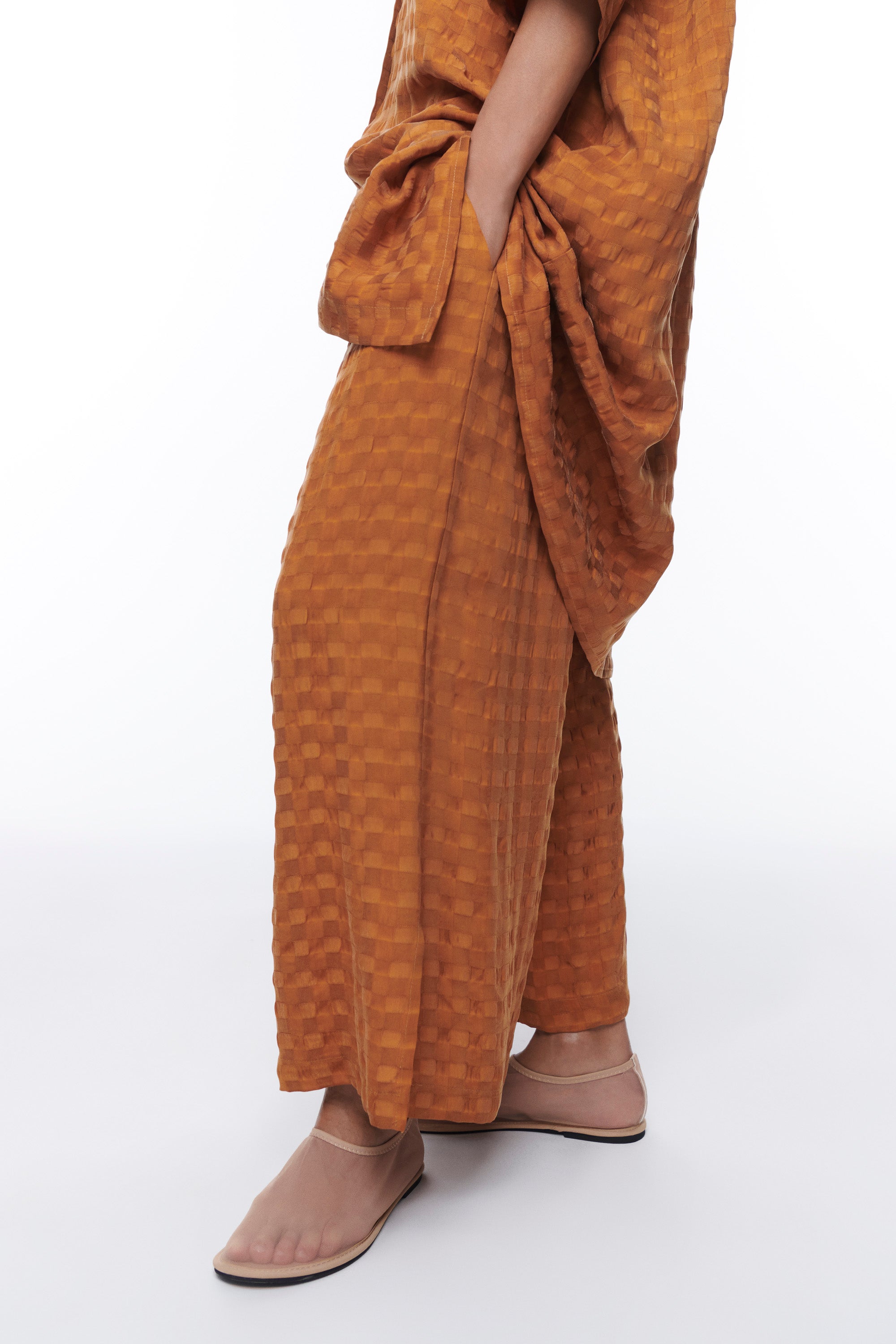 LA TIERRA CUPRO TROUSERS