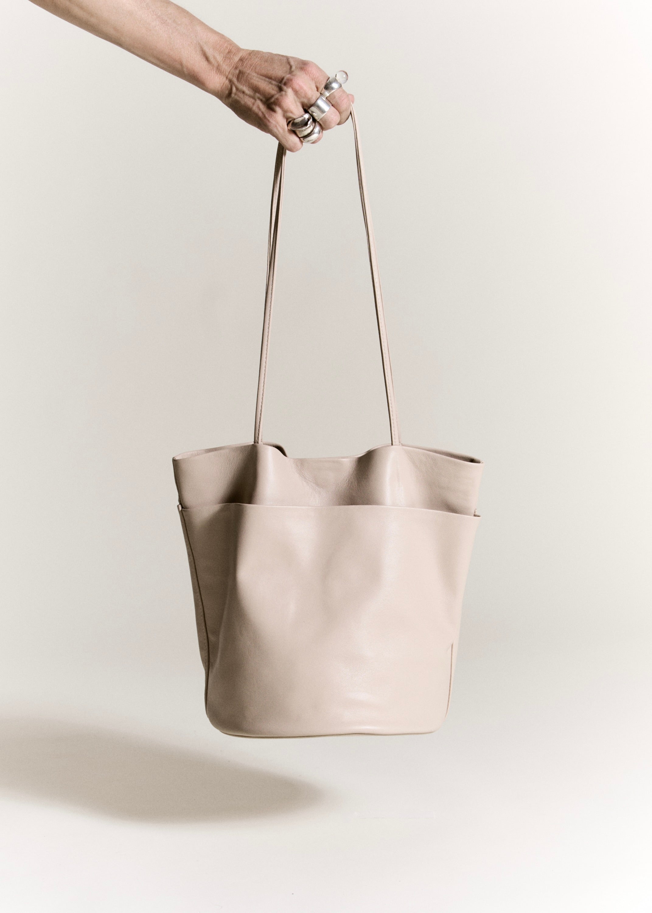 DUAL POCKET BUCKET NATURAL by Modern Weaving