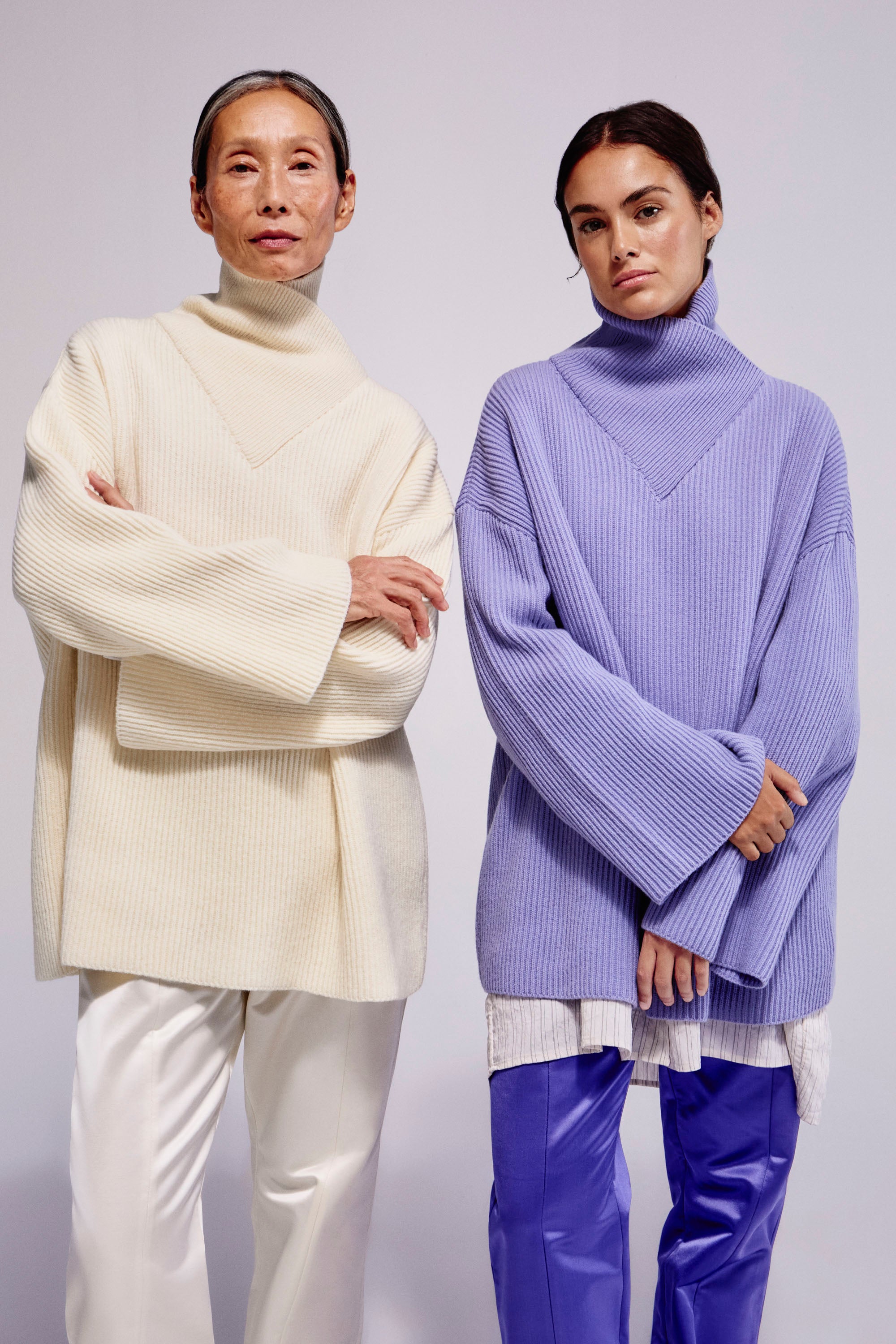 Wool Cross-Neck Sweater Lavanda