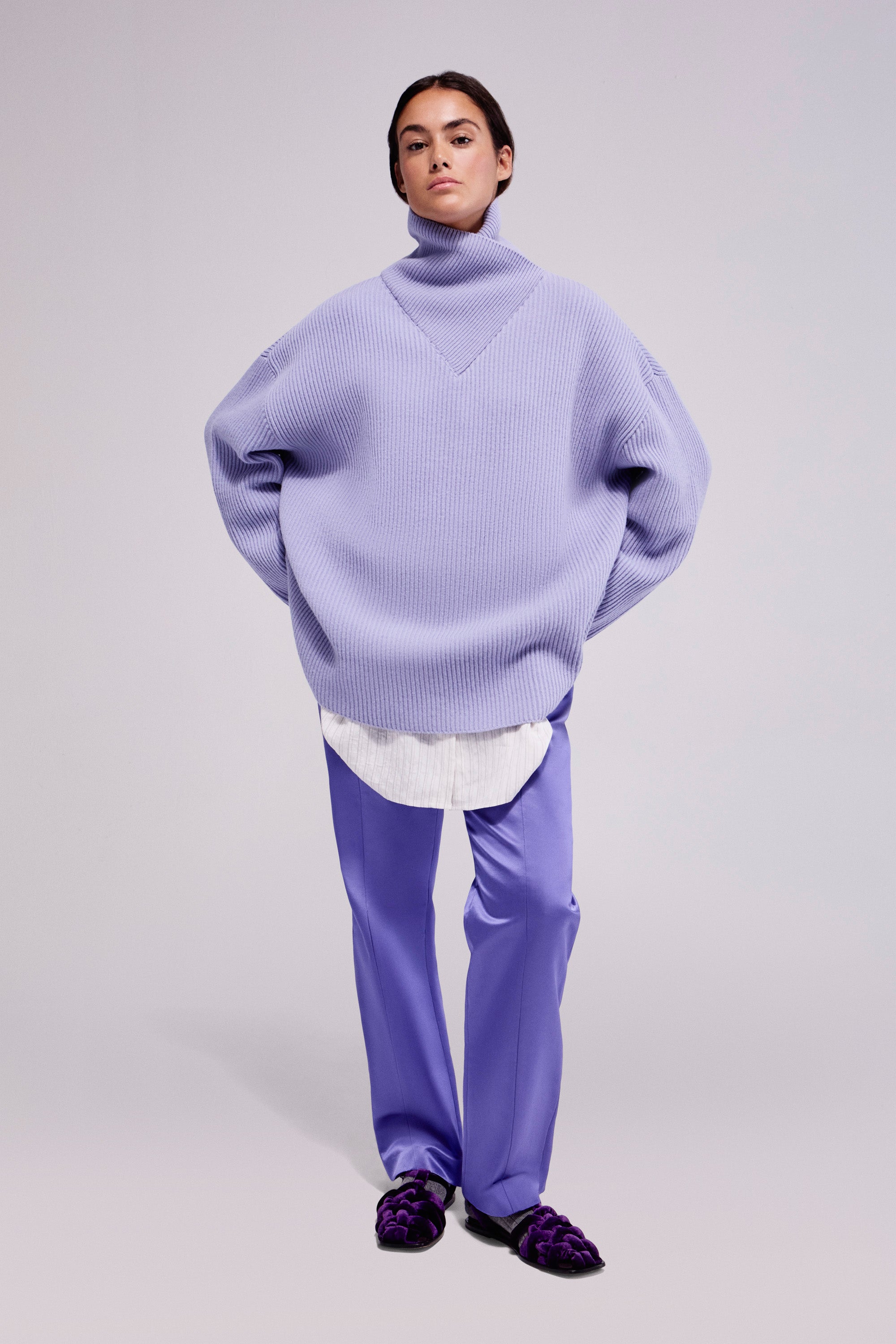 Wool Cross-Neck Sweater Lavanda