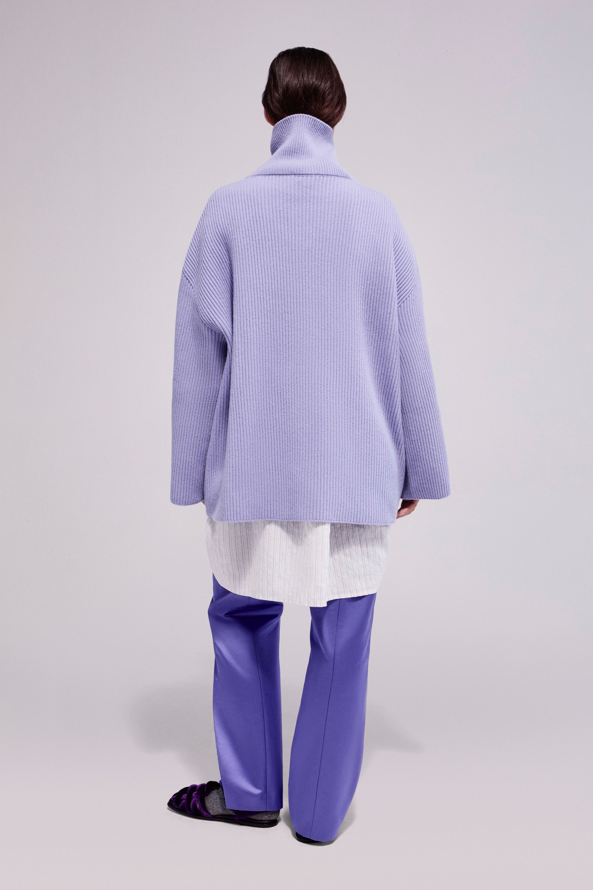 Wool Cross-Neck Sweater Lavanda
