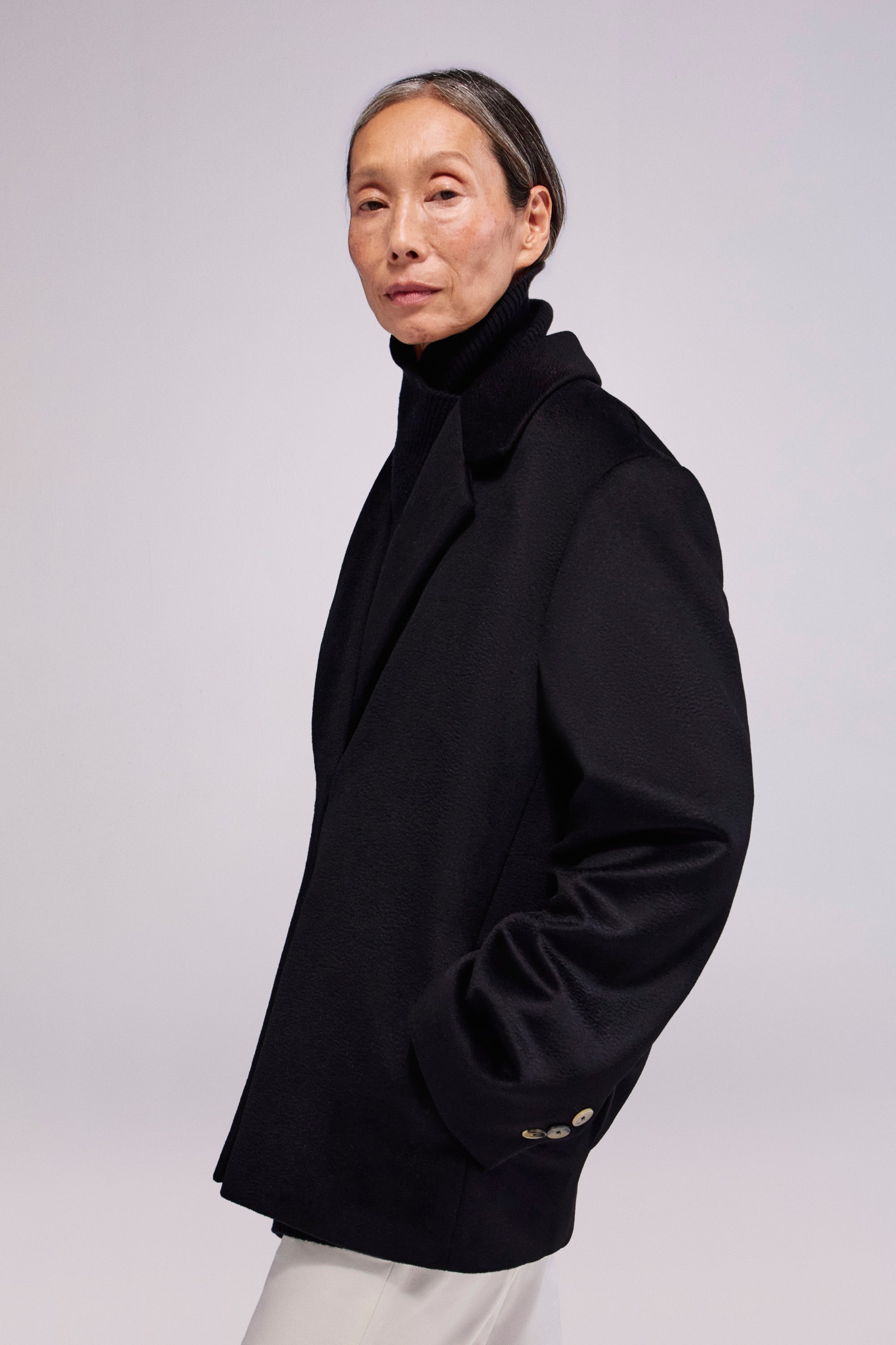 Virgin Wool Short Coat Black