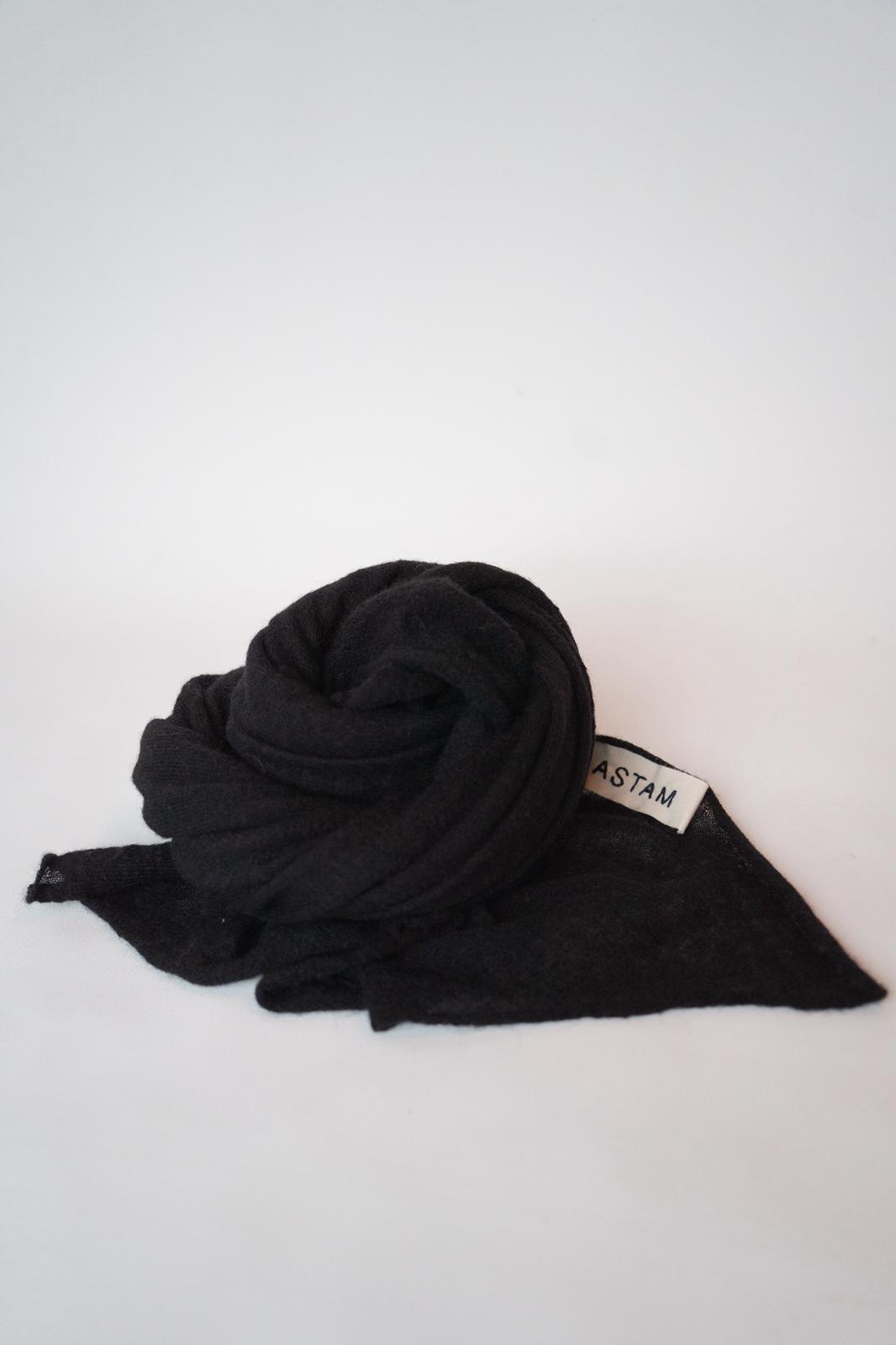 Thin Knitted Scarf Black
