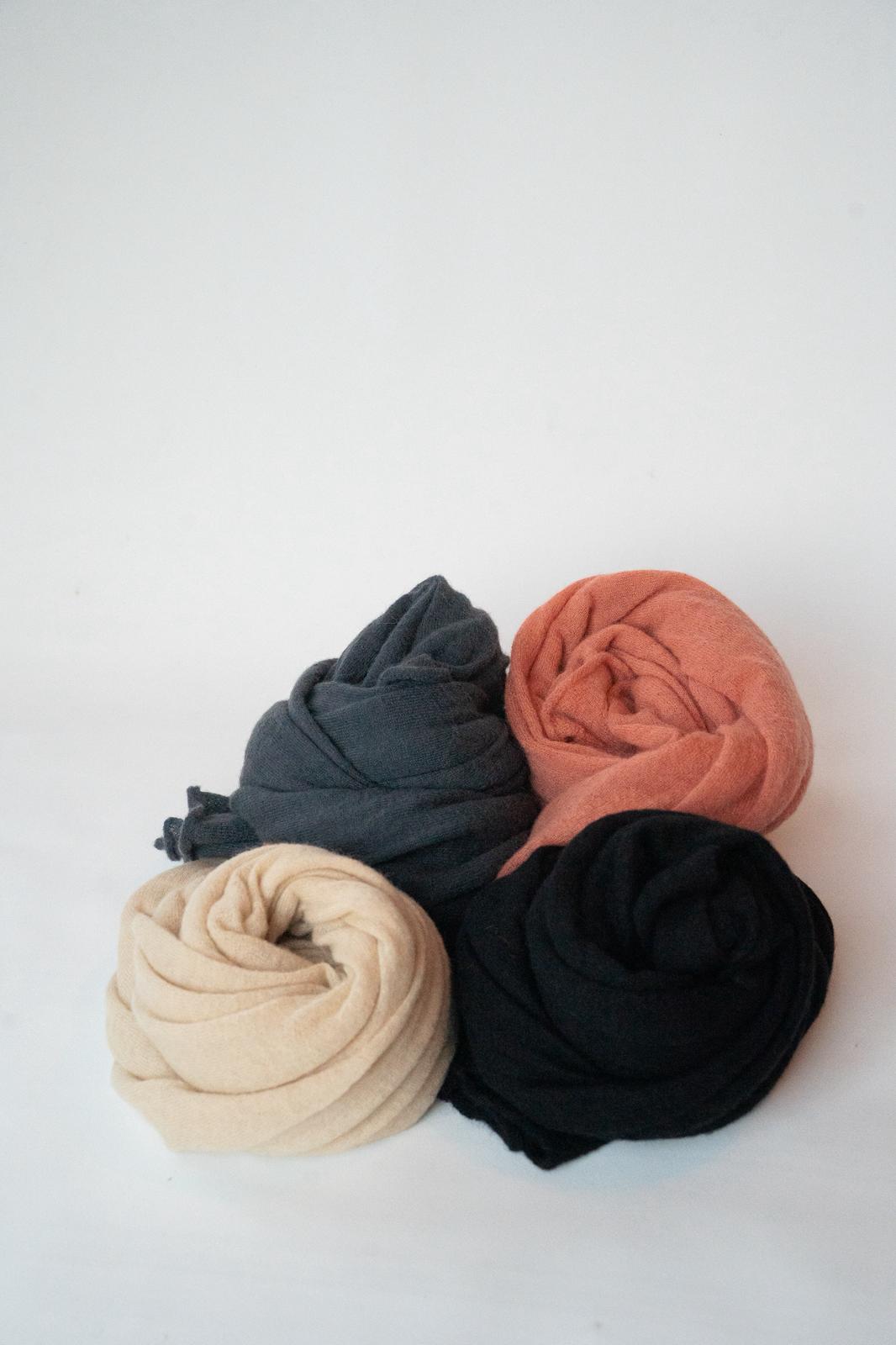 Thin Knitted Scarf Panna Cotta